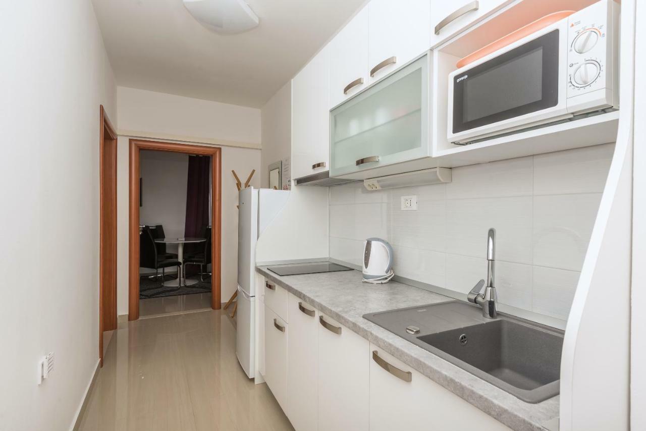 Apartmani Mona Makarska Exterior photo