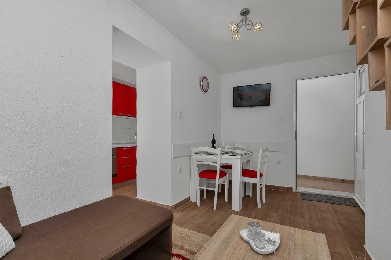 Apartmani Mona Makarska Exterior photo