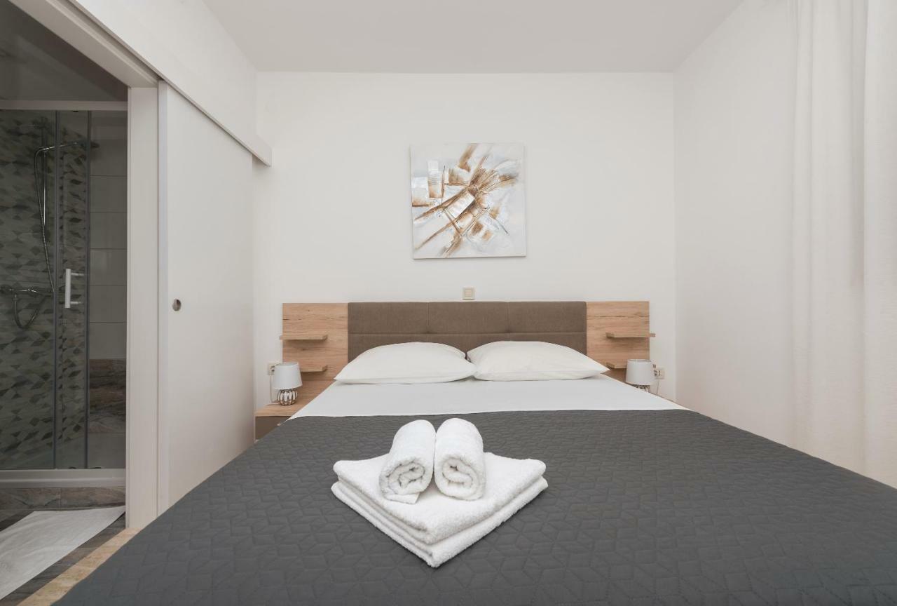 Apartmani Mona Makarska Exterior photo