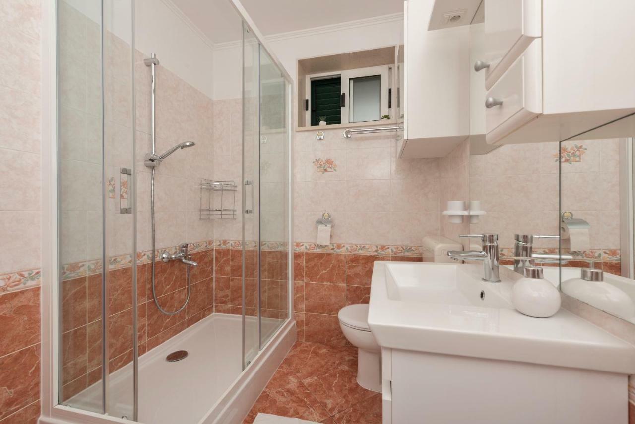 Apartmani Mona Makarska Exterior photo