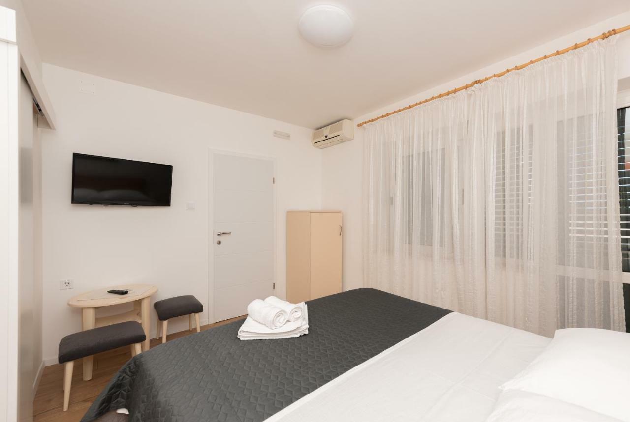 Apartmani Mona Makarska Exterior photo