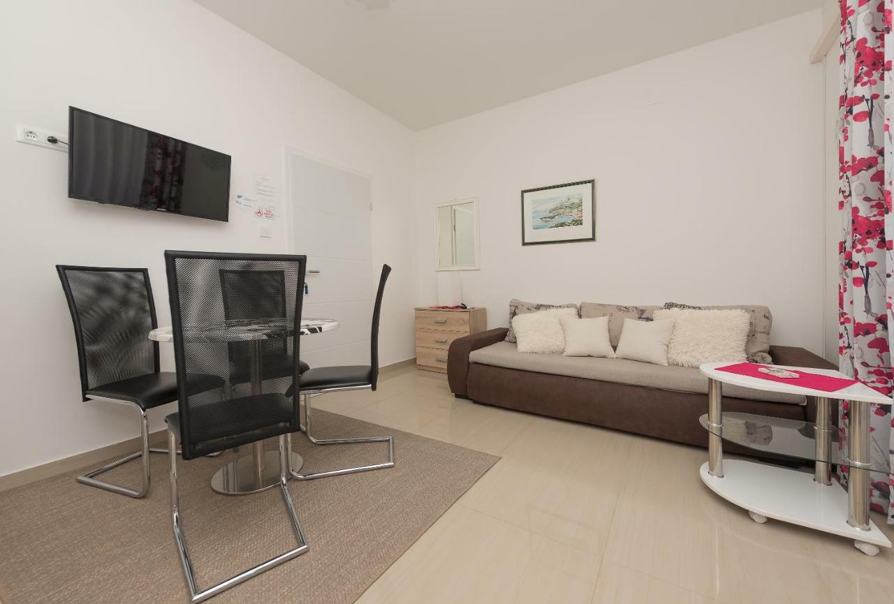 Apartmani Mona Makarska Exterior photo