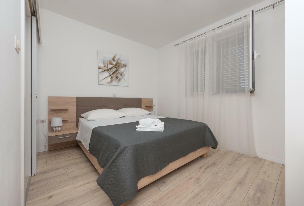 Apartmani Mona Makarska Exterior photo