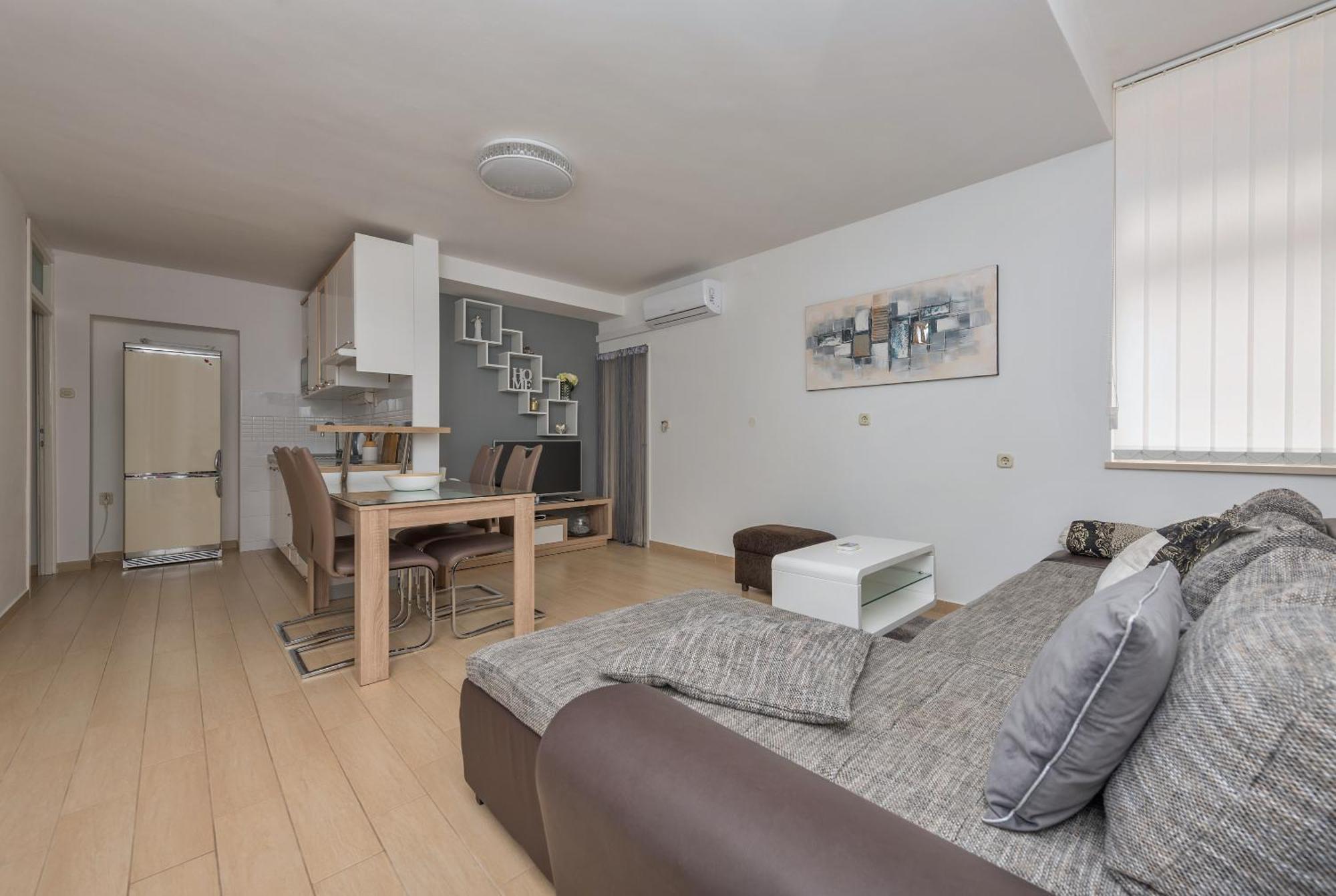 Apartmani Mona Makarska Exterior photo