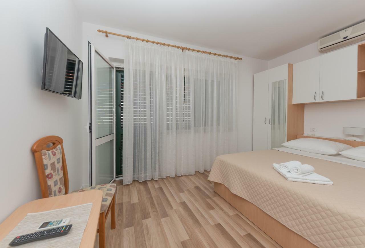 Apartmani Mona Makarska Exterior photo